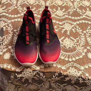 Nike slip on barely worn